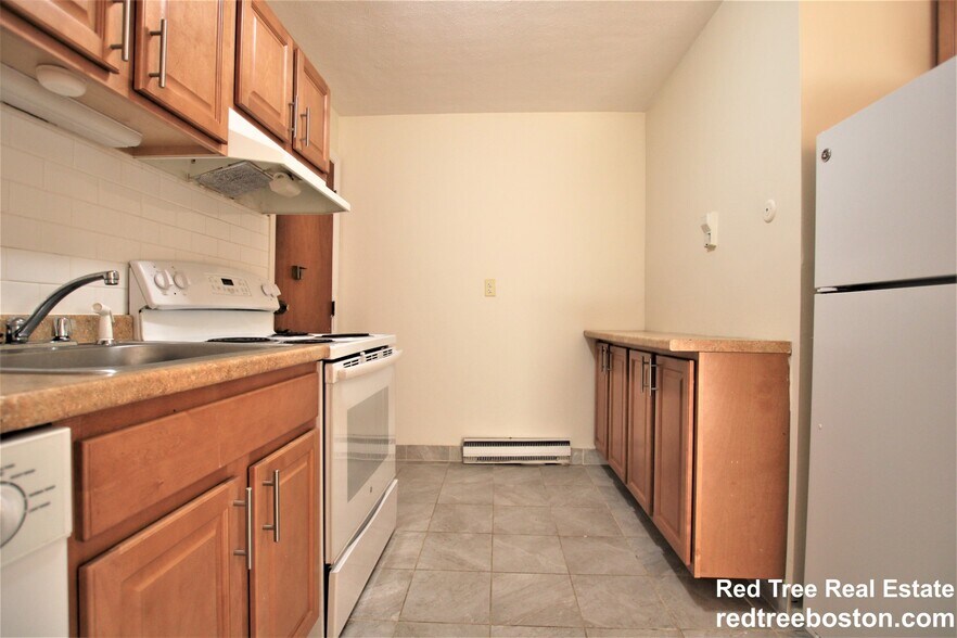 Building Photo - 10 Armington St