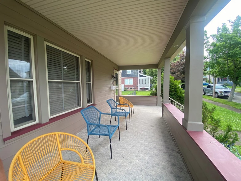 Building Photo - 5 E 3rd Ave