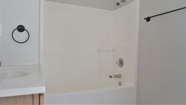 Building Photo - 4410 Buena Loma Way