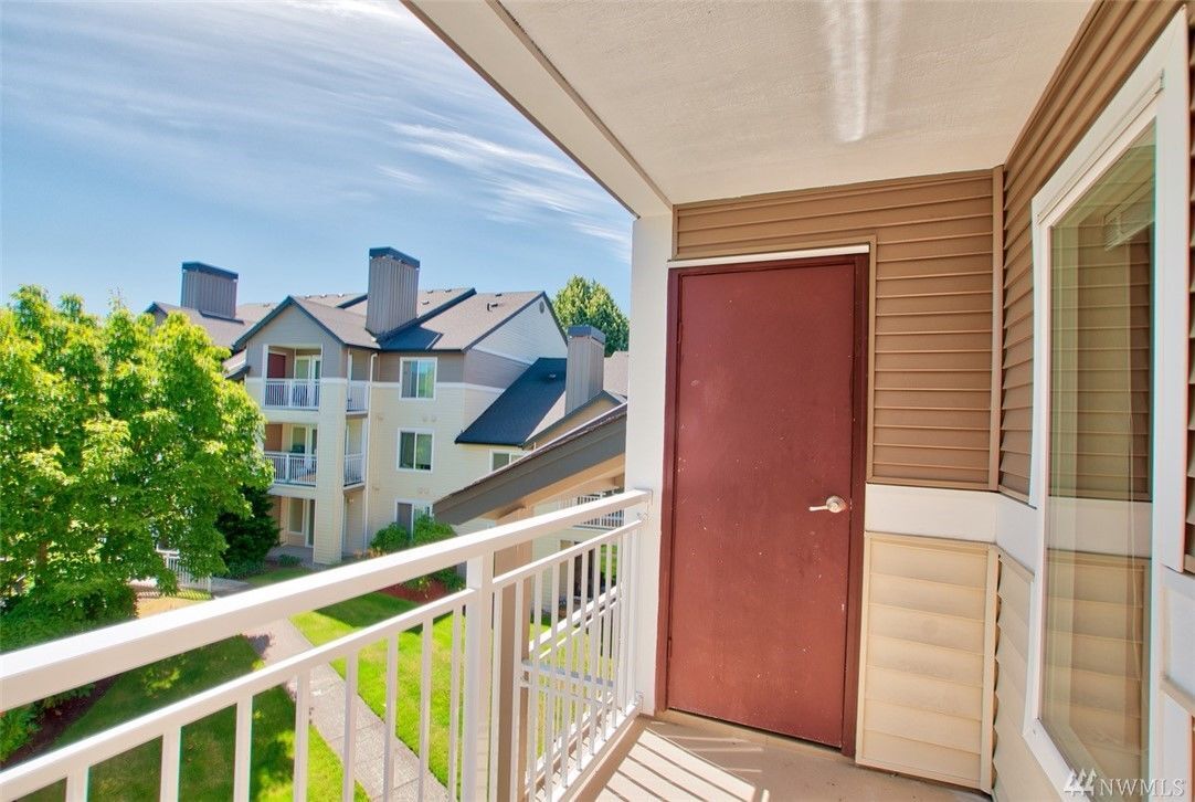 Building Photo - 12300 Harbour Pointe Blvd