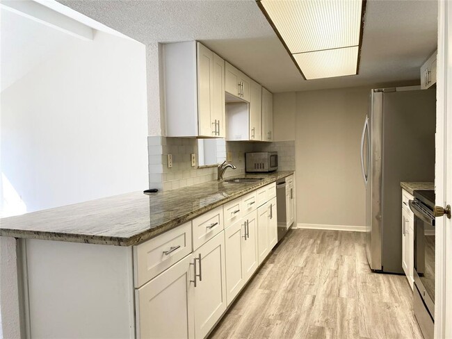 Building Photo - 2202 Windy Meadow Dr