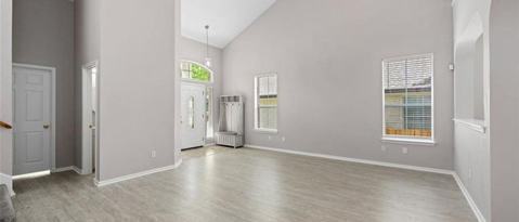 Building Photo - 10229 Beard Ave