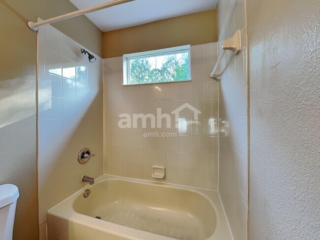 Building Photo - 9448 Candice Ct