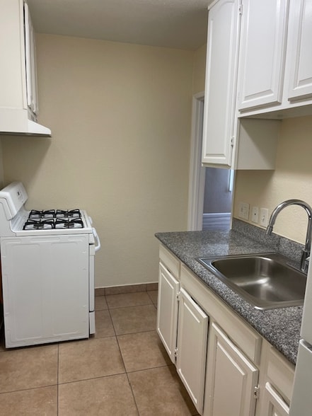 Building Photo - 2567 Foothill Blvd