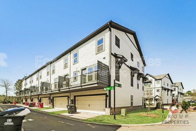 Building Photo - 908 Mary Max Dr