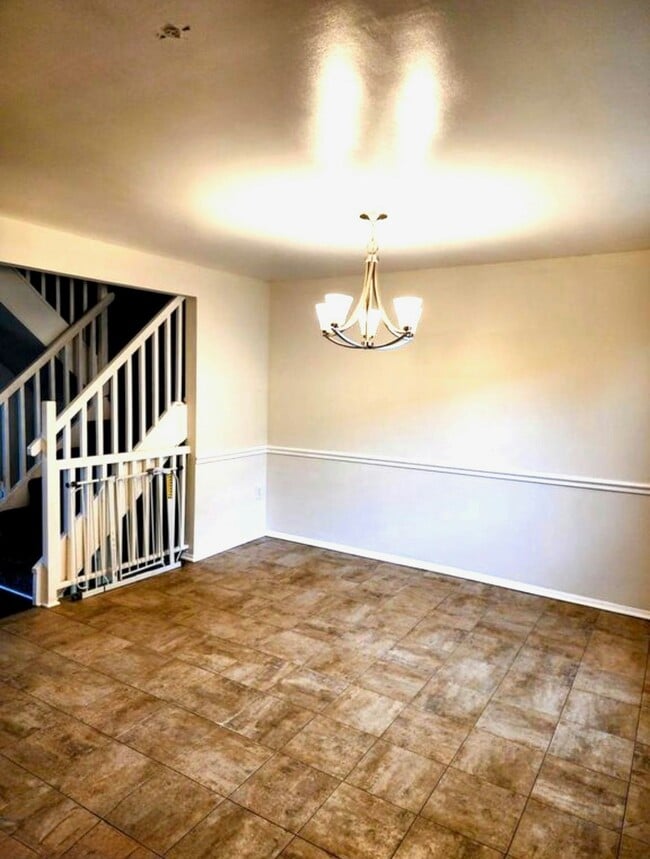 Building Photo - 12325 Boncrest Dr