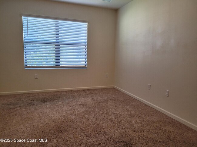 Building Photo - 760 Acadia Ct SE