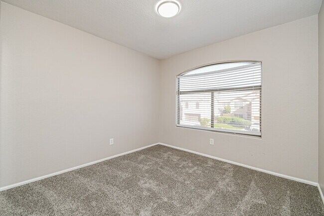 Building Photo - 3538 S Calderon Cir