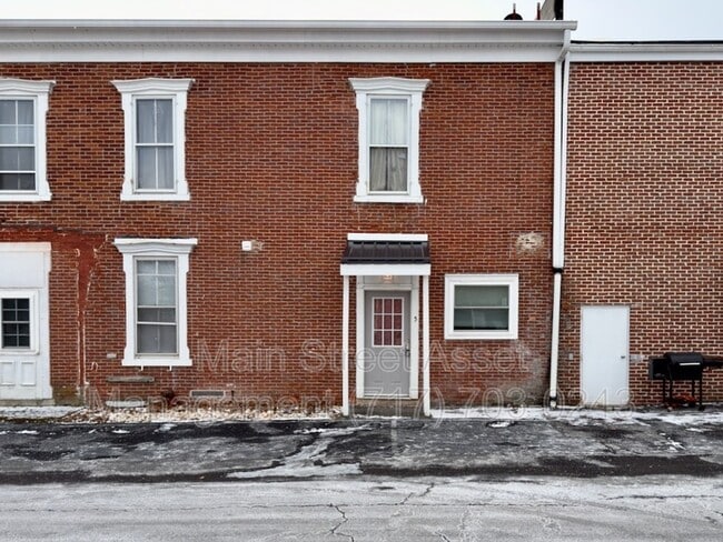 Building Photo - 100 S Front St