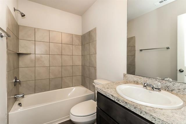 Building Photo - 5532 Shore Point Trl