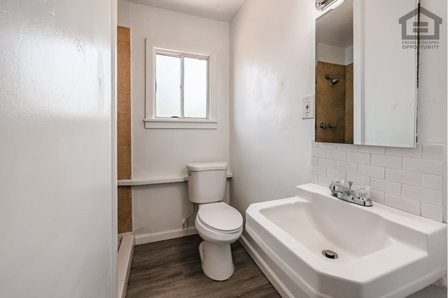 Building Photo - 1Bed/1Bath House at 32nd St/Thomas! Ready for Immediate Move-In! -- NO HOA!