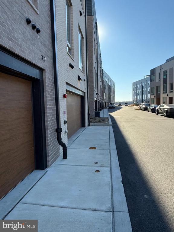 Building Photo - 3119 Pierview Ln