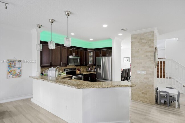 Building Photo - 1410 SW 106th Terrace