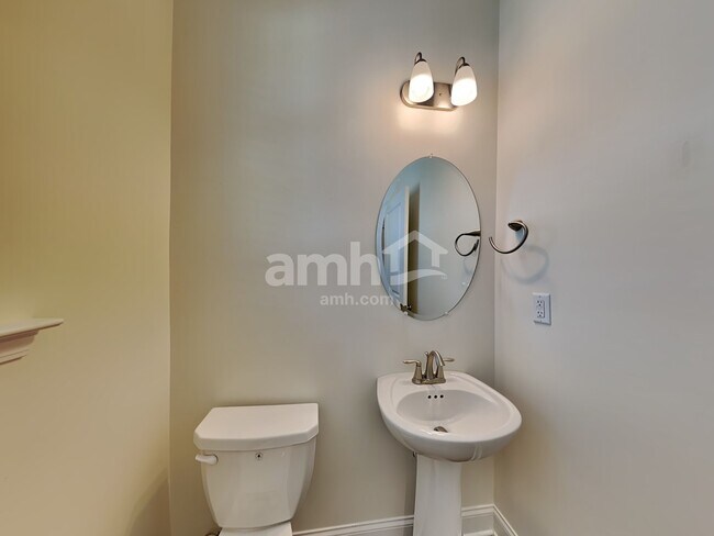 Building Photo - 248 Lake Vista Drive