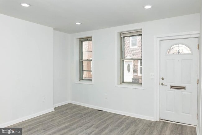 Building Photo - 2524 Webster St