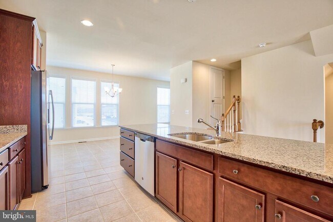 Building Photo - 127 Keller Ct