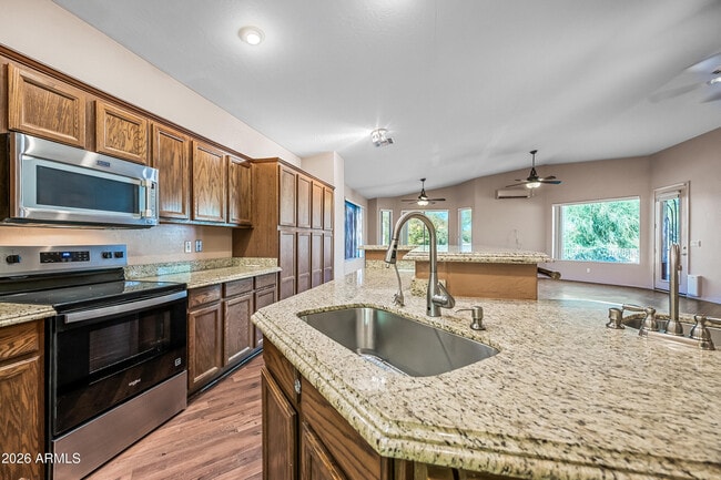 Building Photo - 6620 Front Nine Dr