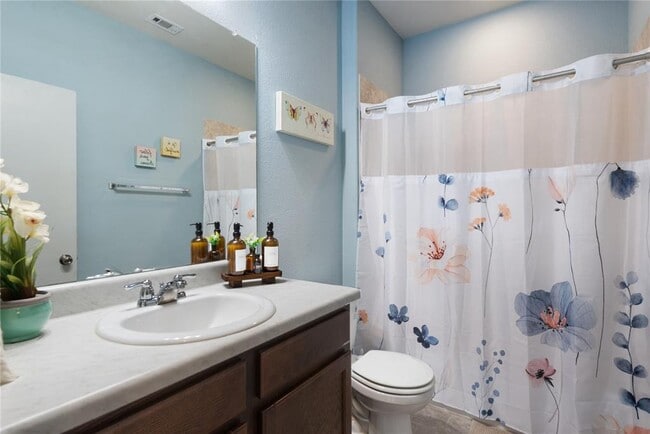 Building Photo - 213 Sambar Dr