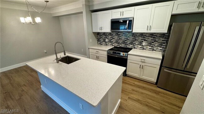 Building Photo - 11530 Villa Grand