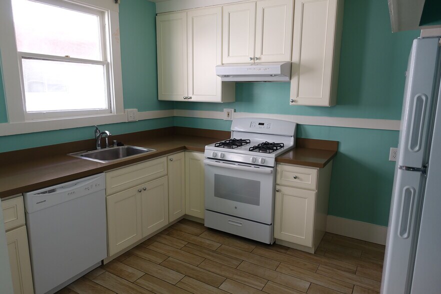 Primary Photo - 2343 Dwight Way