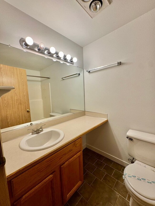 Building Photo - Adorable Quiet park like setting in fruit valley sunsets with landscaping provided