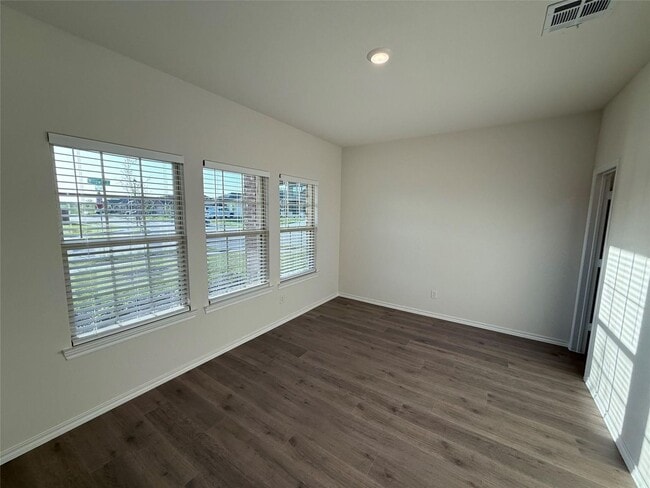 Building Photo - Modern elegance in Josephine........