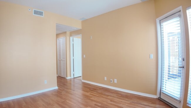 Building Photo - 655 Columbia St