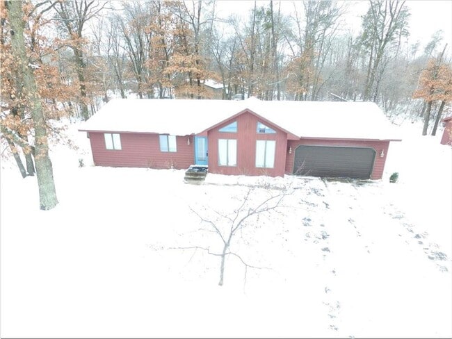 Building Photo - 4 Bedrooms, 2 Bathrooms Single Family Home in Baxter, MN 2 car garage, on a large corner lot