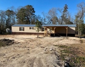 Building Photo - 511 County Rd 2218
