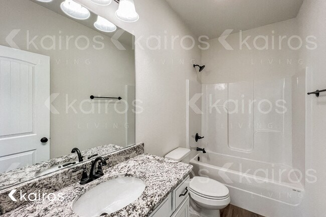 Building Photo - 21150 Chardonnay Dr