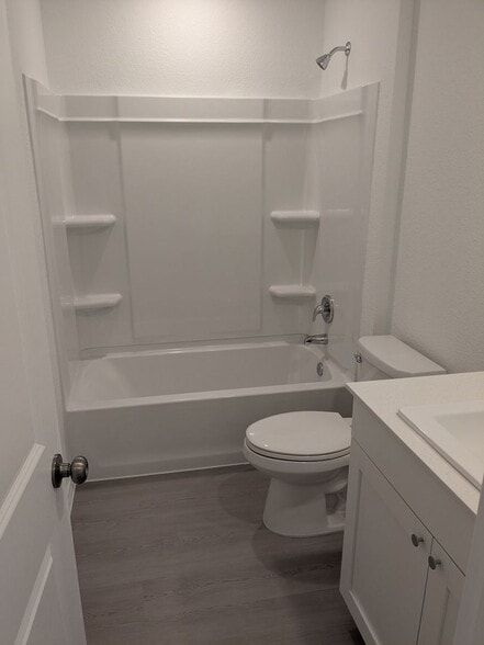 Building Photo - 400 Park Ave