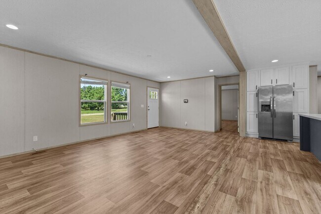 Building Photo - New build home on a spacious lot!