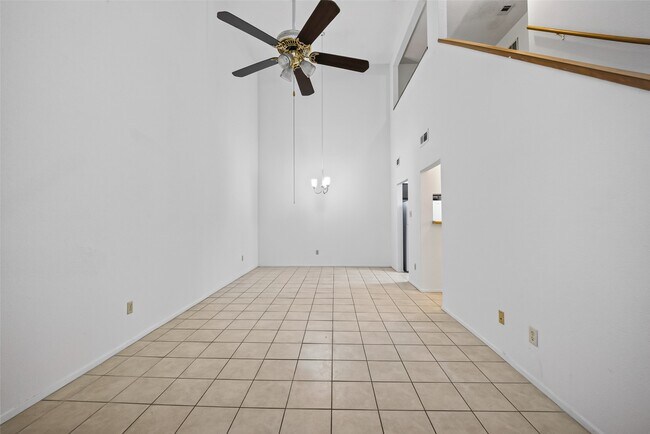 Building Photo - 9435 Pagewood Ln