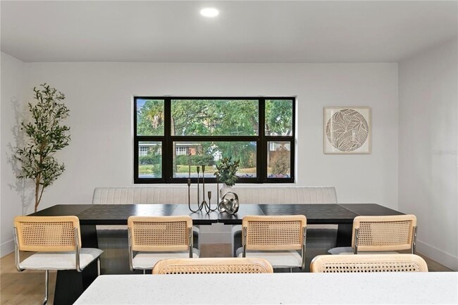 Building Photo - 4504 W Lamb Ave