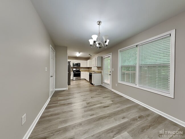 Building Photo - 329 Greystone Cir
