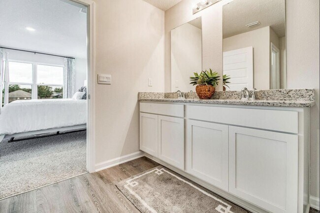 Building Photo - 8610 Tarsus Dr