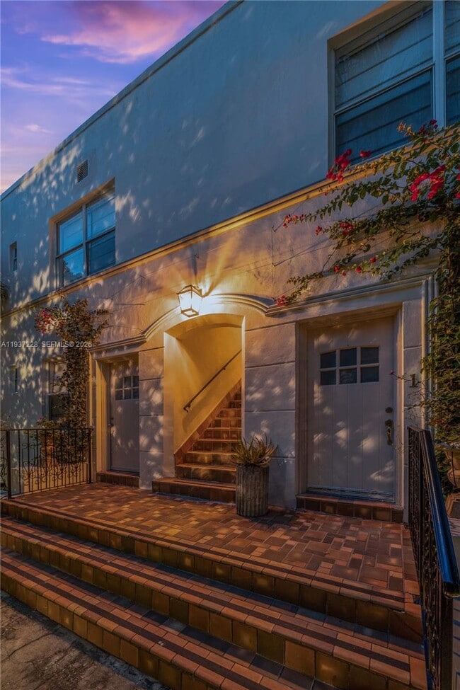 Building Photo - 726 Meridian Ave