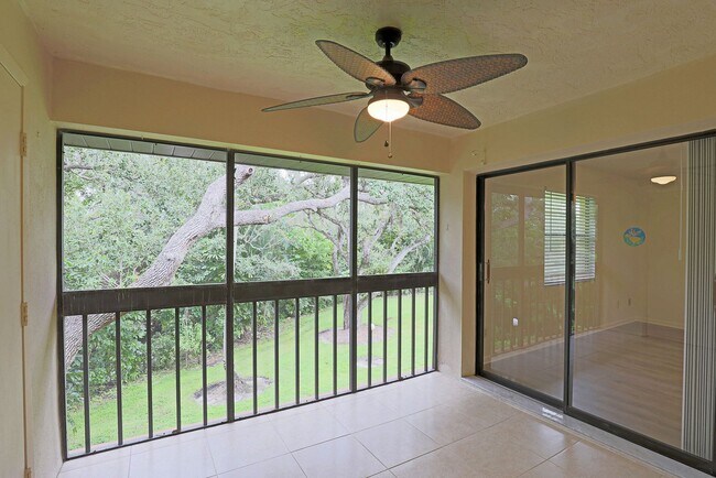 Building Photo - 6120 Whiskey Creek Dr