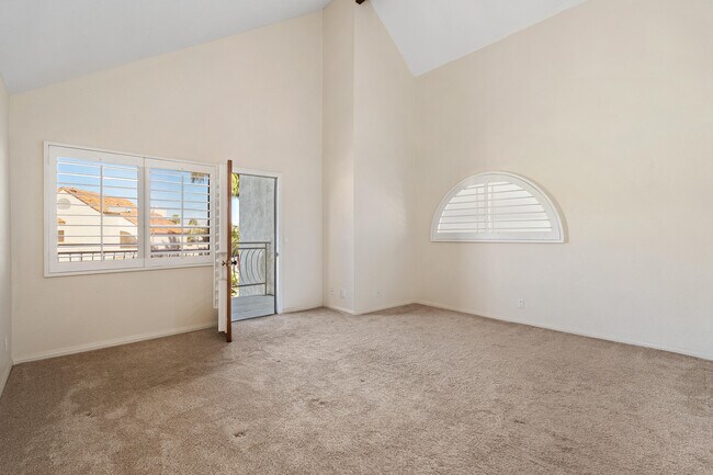 Building Photo - 73322 Shadow Mountain Dr