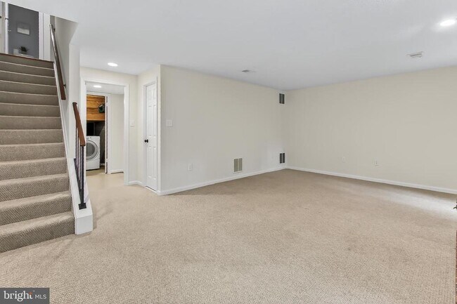 Building Photo - 7836 Ashley Glen Rd