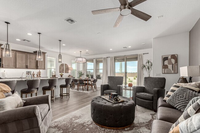 Building Photo - Luxury 2BR + Den Townhome in Amenity-Packed Community - Encanterra