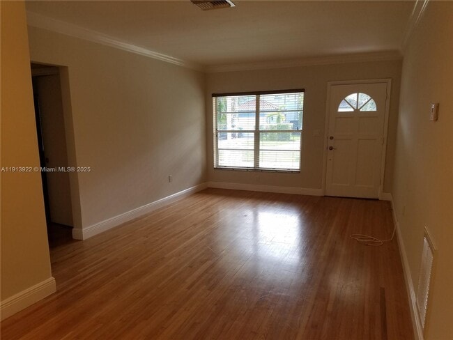 Building Photo - 3915 SW 60th Ave