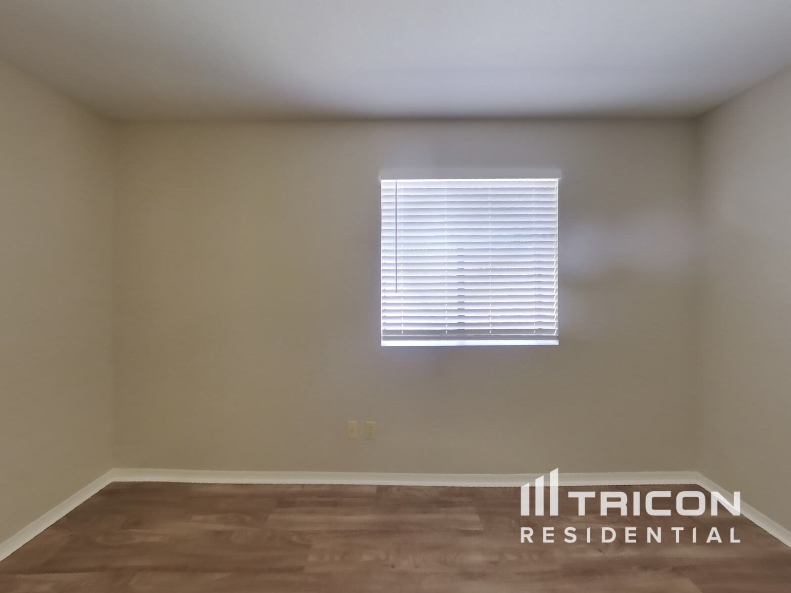 Building Photo - 6309 E Ivyglen St