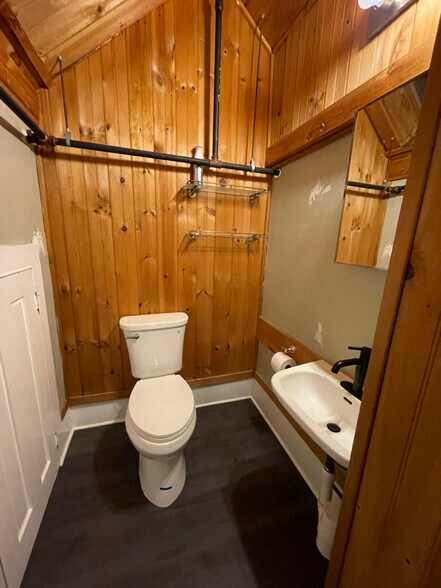 Building Photo - 18 Salmon Falls Rd