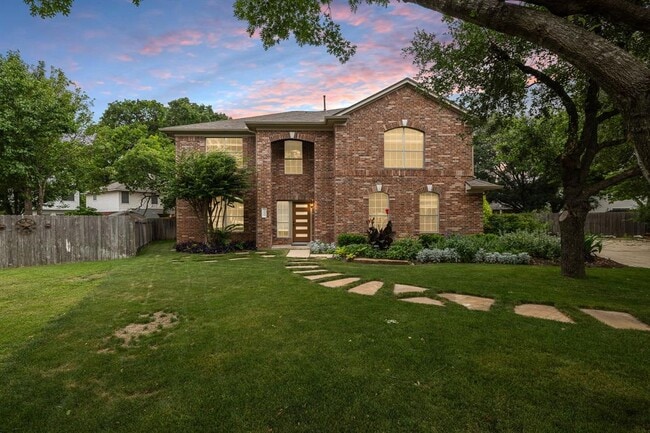 Building Photo - 1221 Boerne Dr
