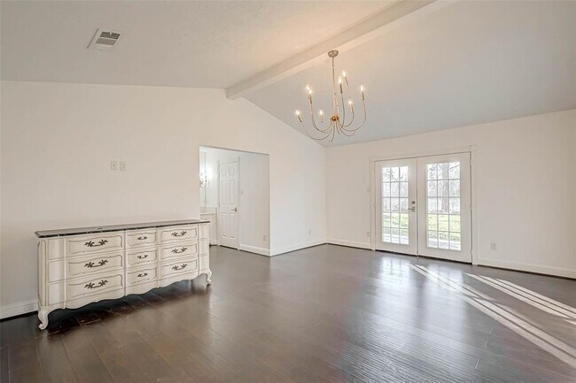 Building Photo - 520 E Castle Harbour Dr