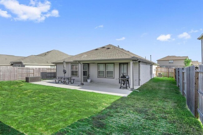 Building Photo - 4811 Sierra Ridge Dr