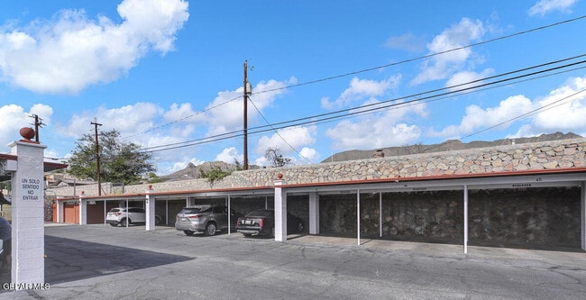 Building Photo - 252 Shadow Mountain Dr