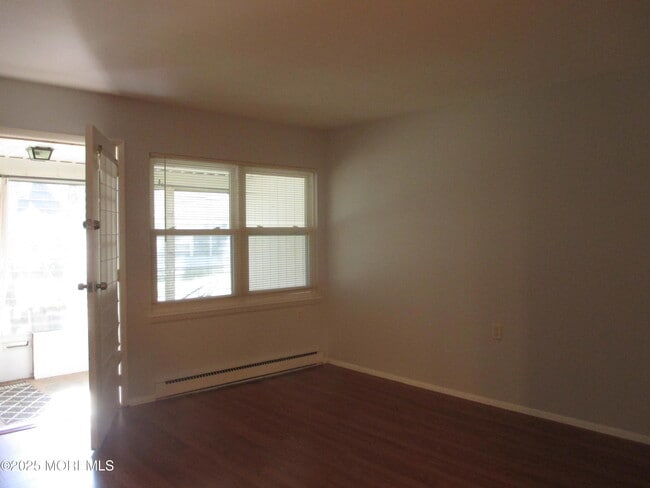 Building Photo - 469D Thornbury Ct