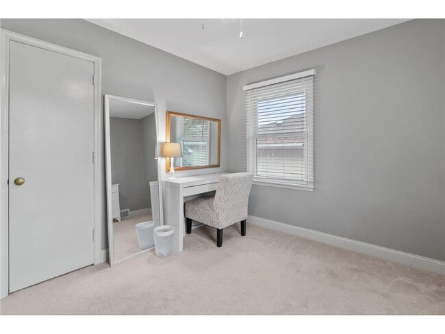 Building Photo - 5036 Richmond Dr